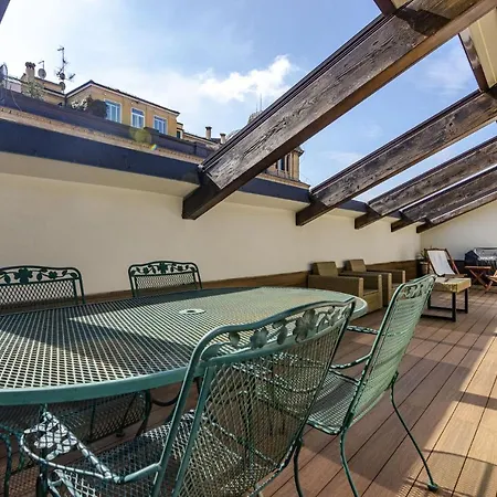 Rizzoli Terrace Bolonya