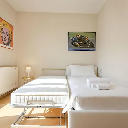 Rizzoli Terrace Apartment Bologna