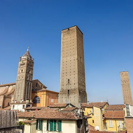 Rizzoli Terrace * Bologna