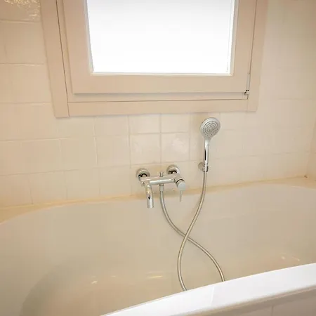 Rizzoli Terrace アパート ボローニャ